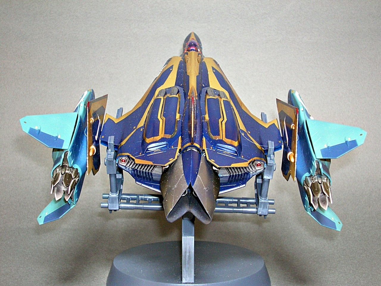 模型：マクロスΔ Sv-262Hs ドラケンⅢ＋リルドラケン (1/72